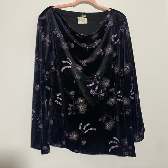 Tradition Plus asymmetrical black purple long sleeves fairy velvet floral top - Picture 11 of 12